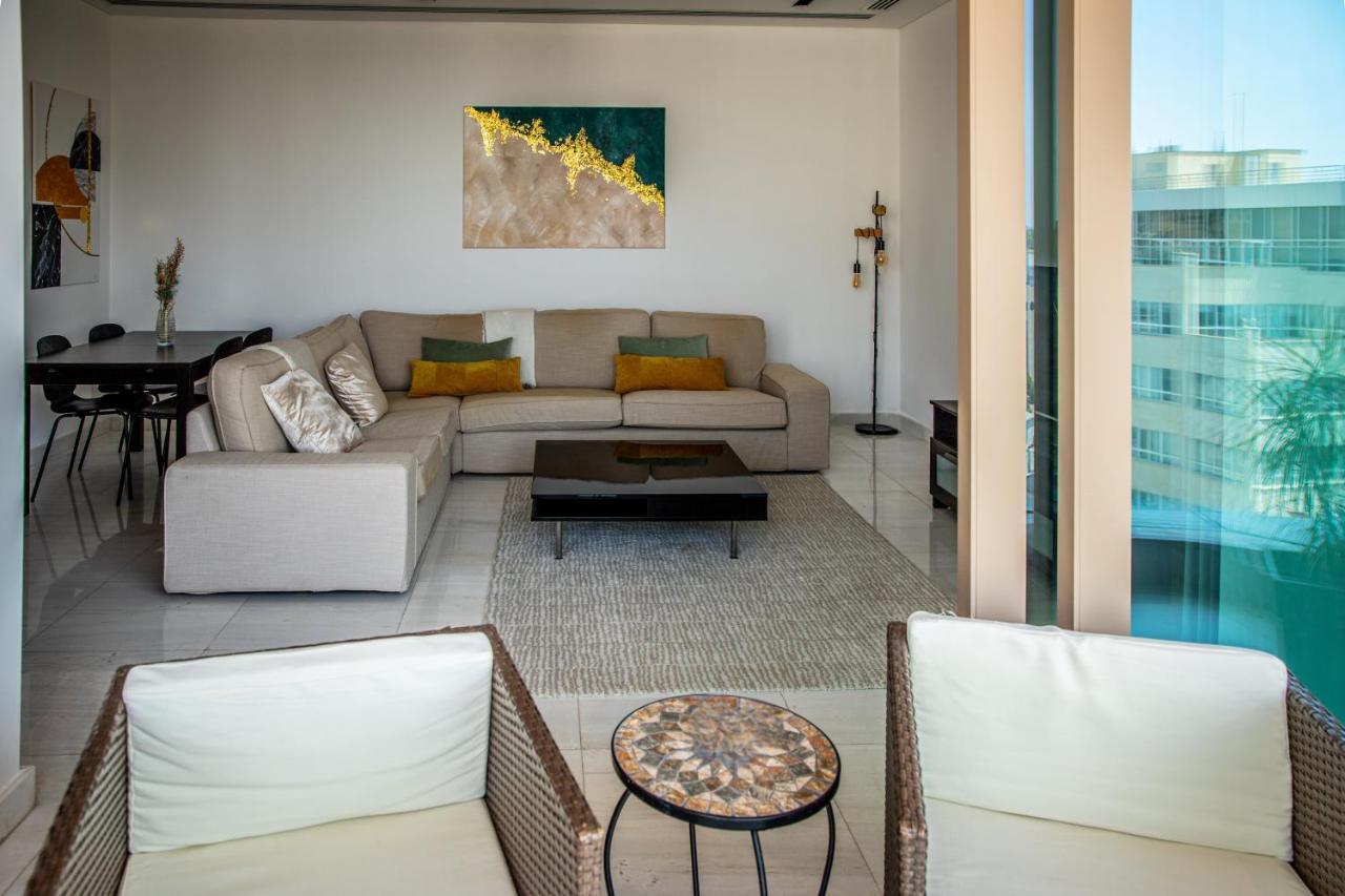 Ferienwohnung Phaedrus Living: 360 Tower Luxury Flat Nikosia Exterior foto